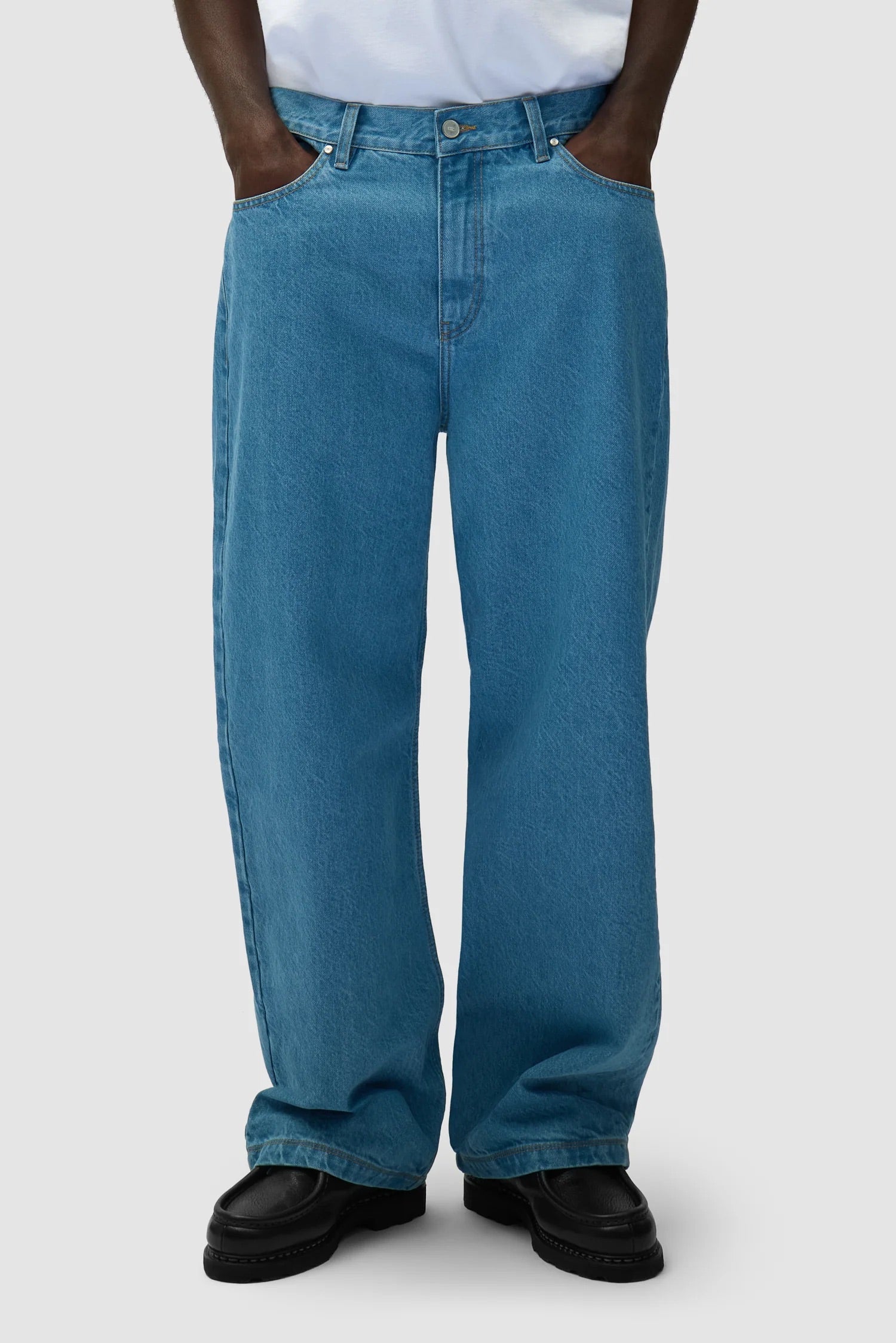 Back Pocket Graphic Pants