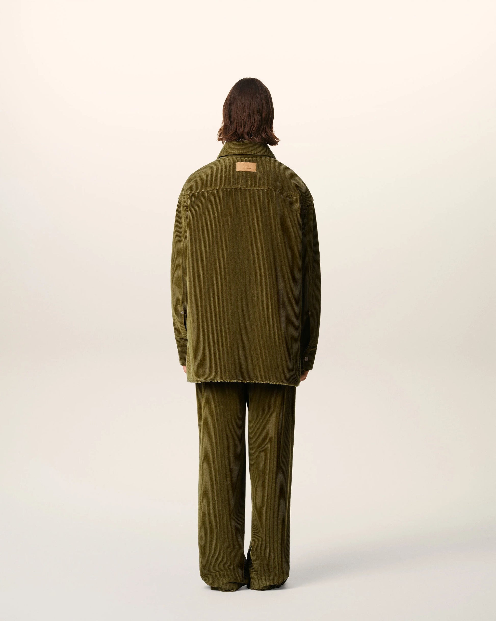 Überhemd aus grünem Baumwollcord mit seitlichem Schlitz