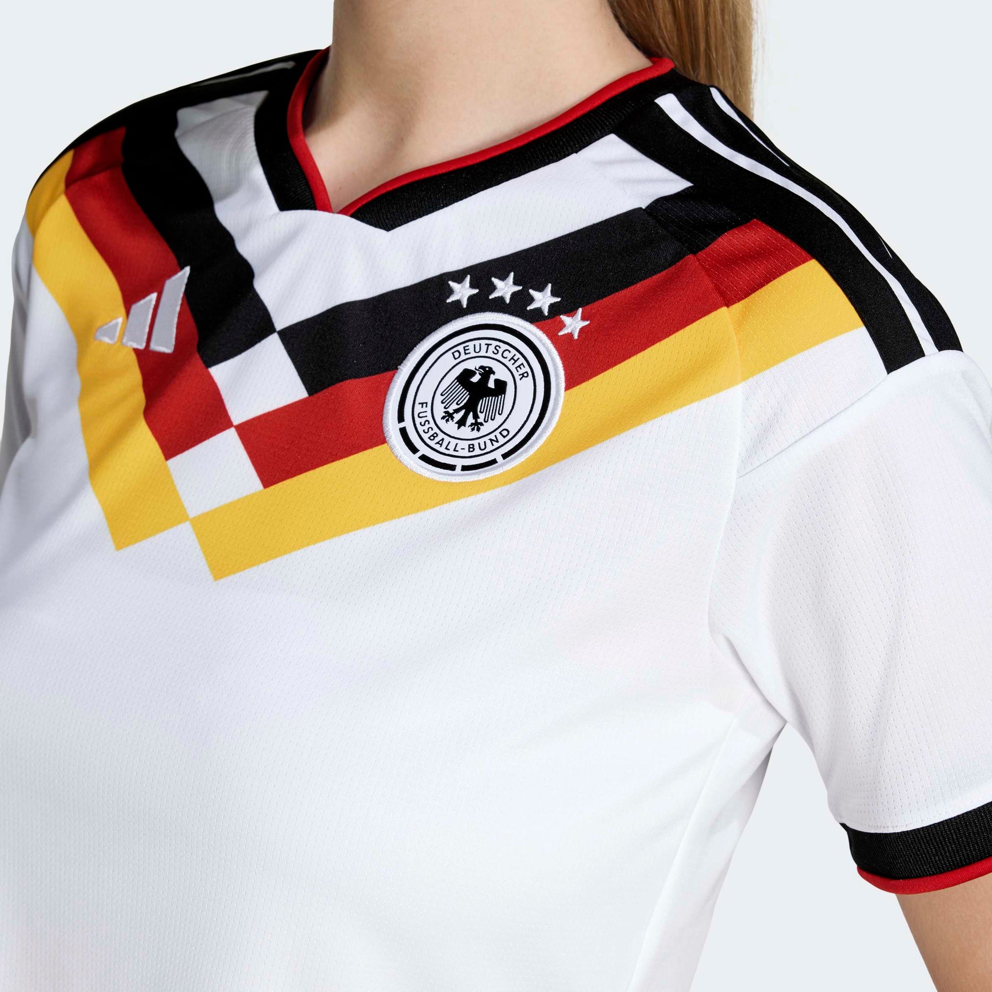 Kürzer geschnittenes Deutschland 26 Heimtrikot