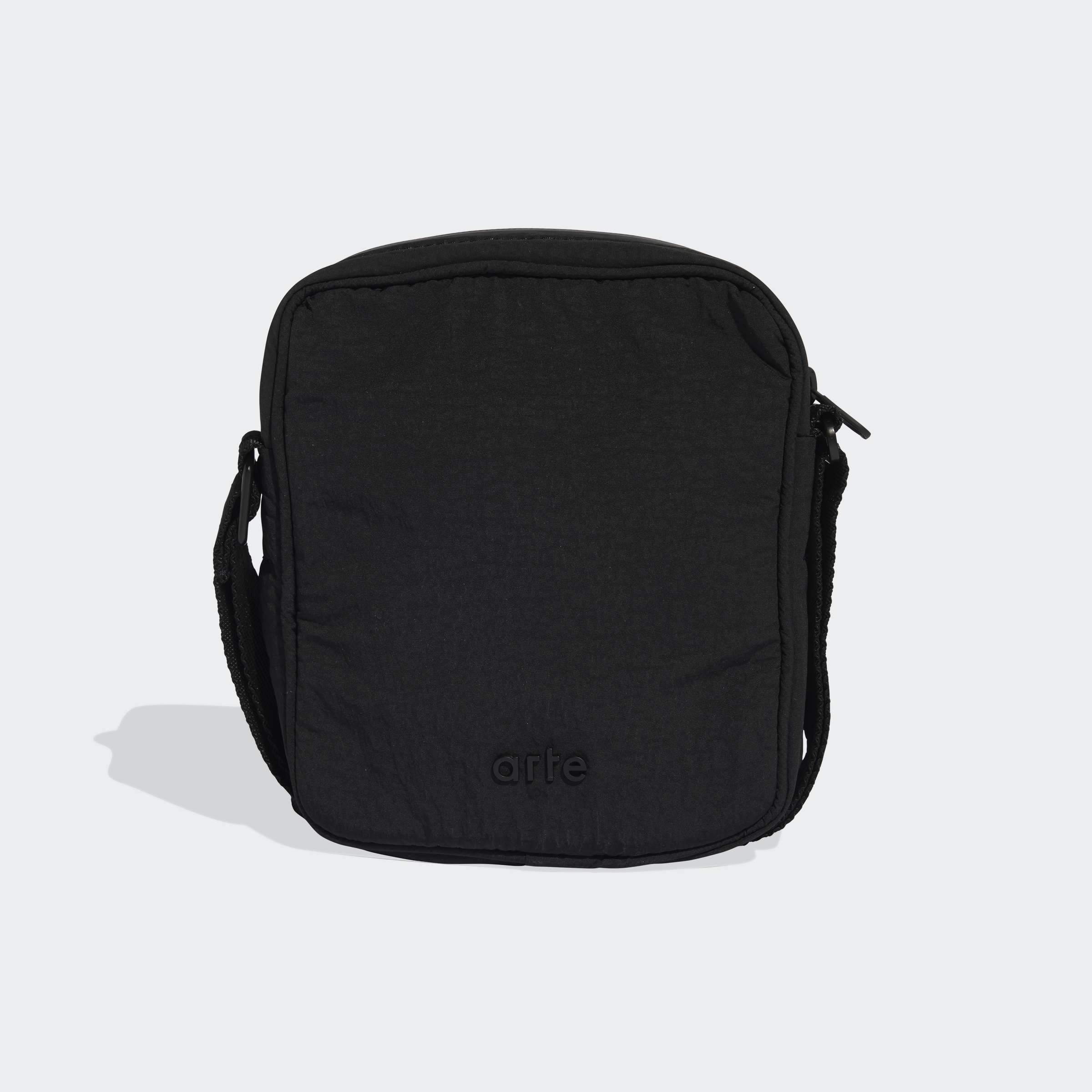 adidas x Arte Antwerp Tasche