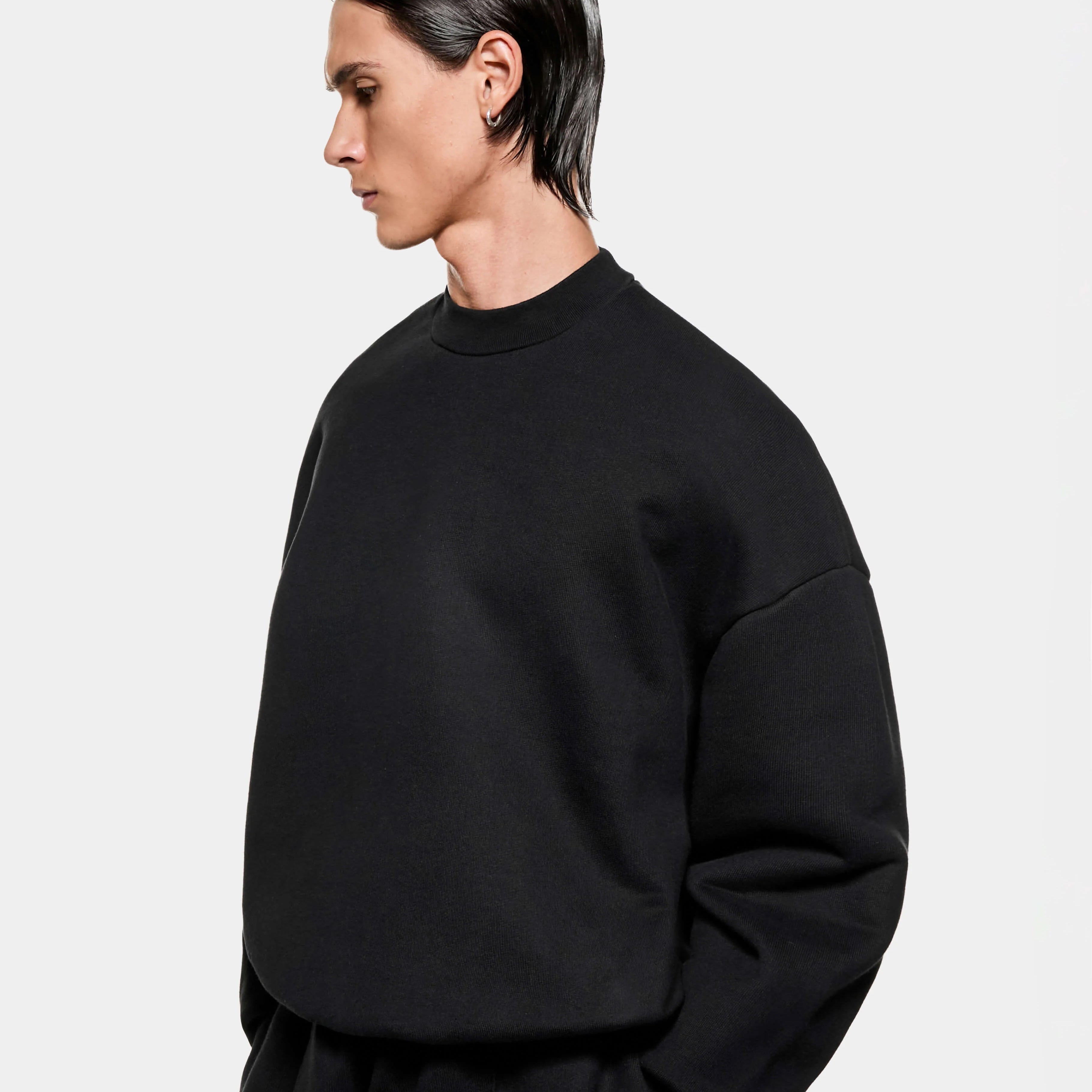 800 GSM SUPERWEIGHT CREWNECK