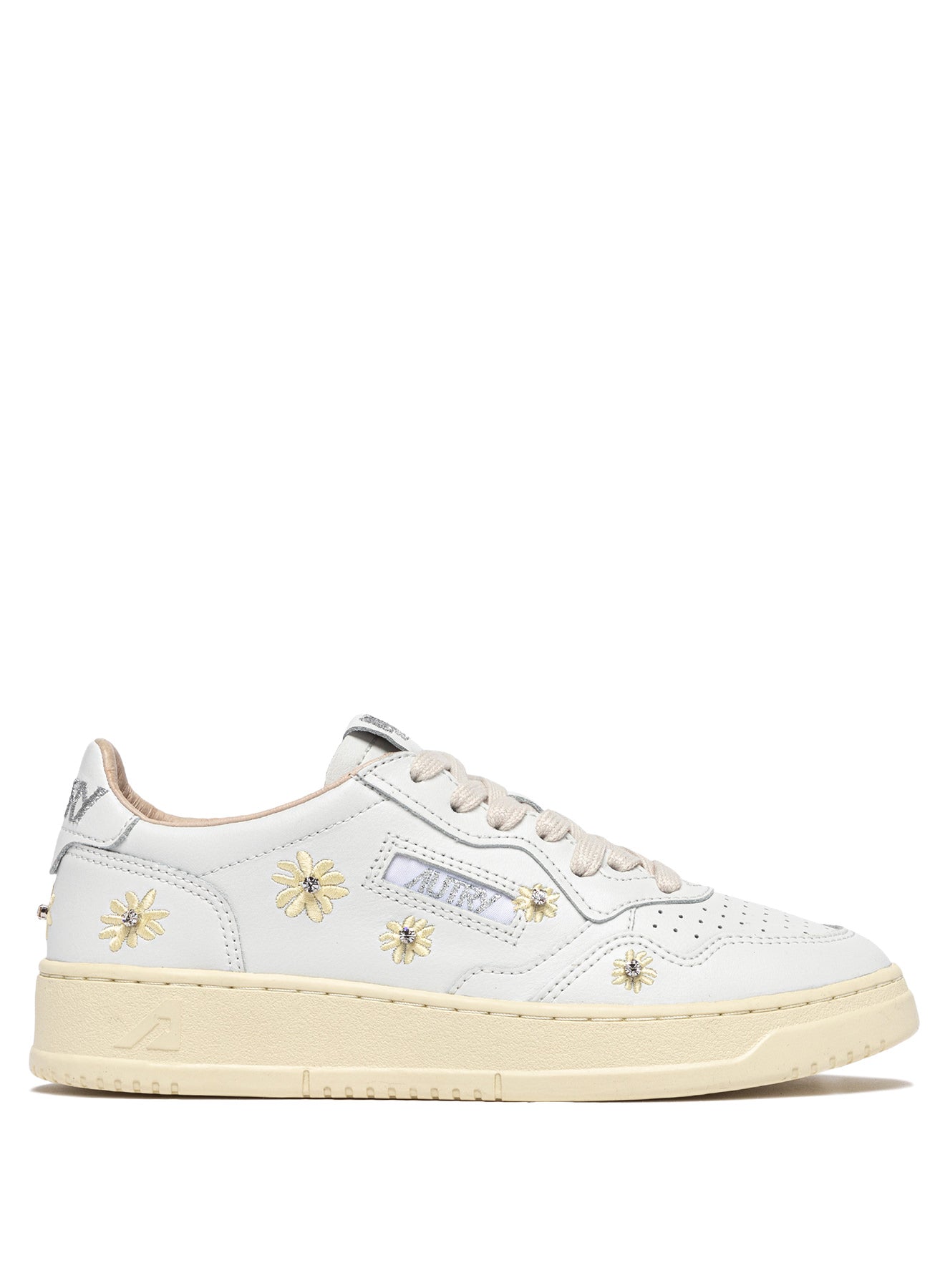 SNEAKERS MEDALIST LOW AUS LEDER IN WEISS UND RUTABAGA MIT APPLIKATIONEN
