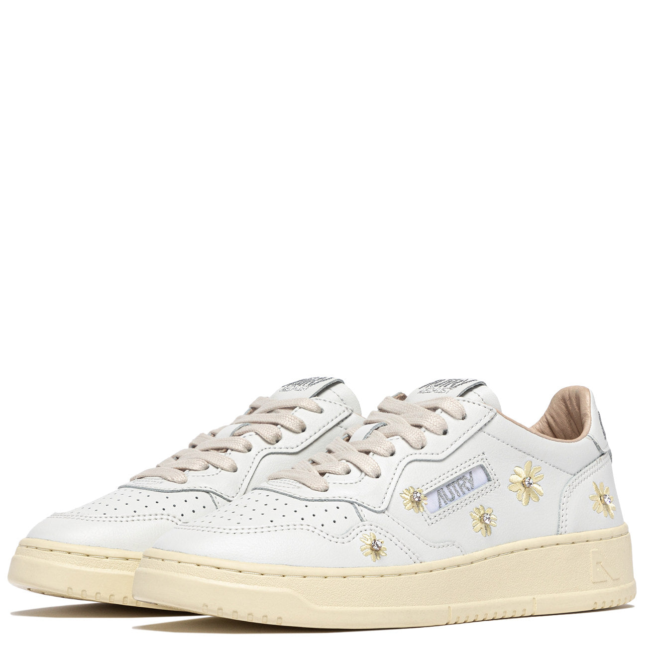 SNEAKERS MEDALIST LOW AUS LEDER IN WEISS UND RUTABAGA MIT APPLIKATIONEN