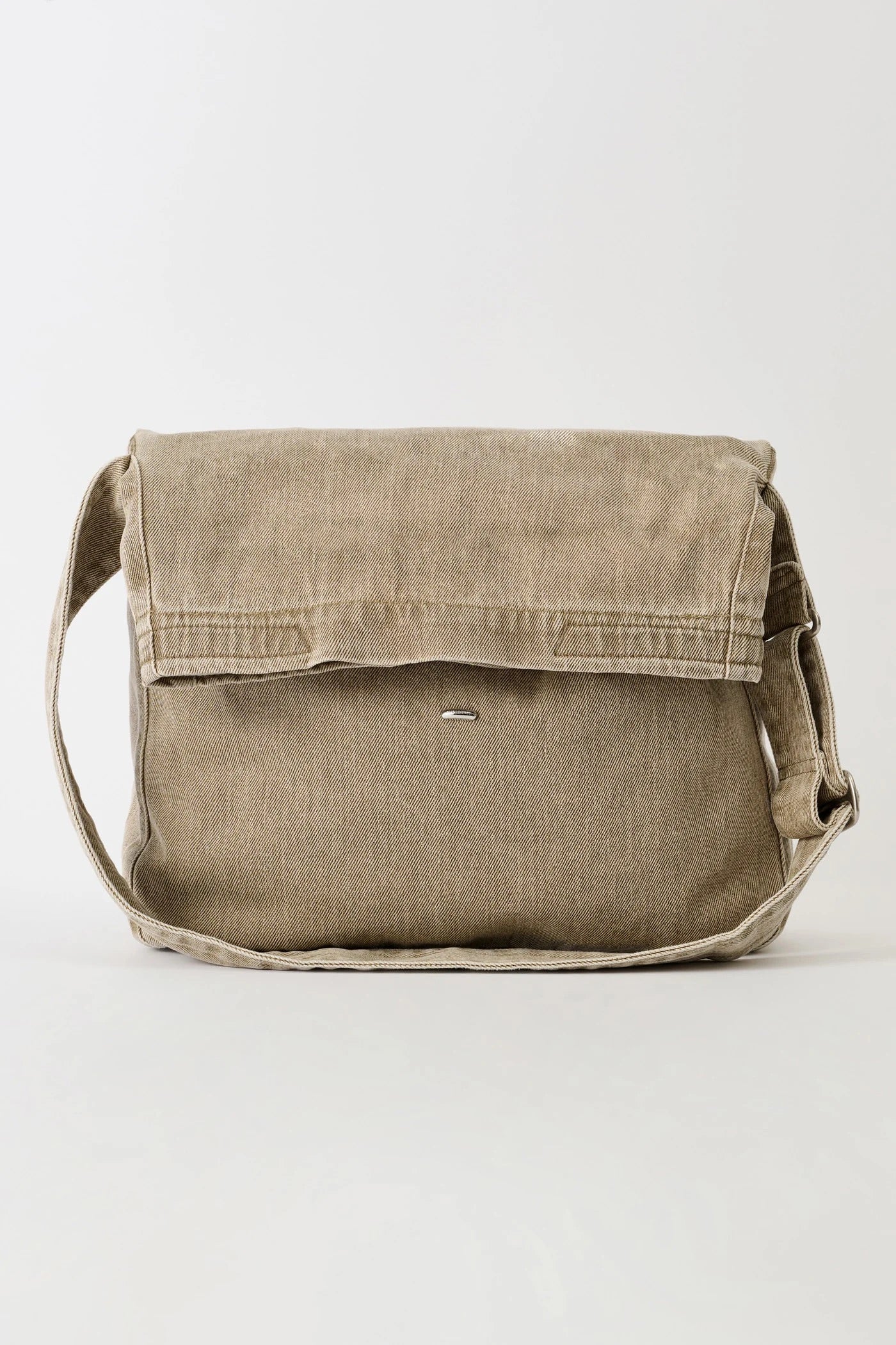 SLING BAG