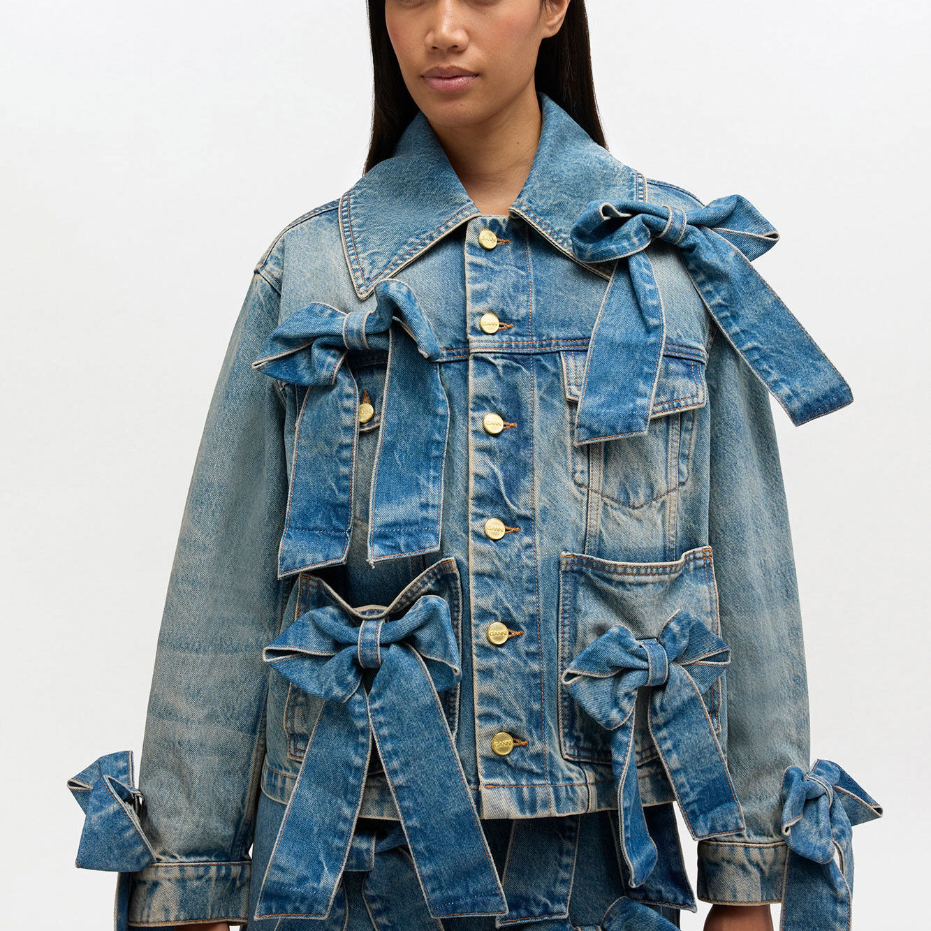 Jeansjacke aus leichtem Denim