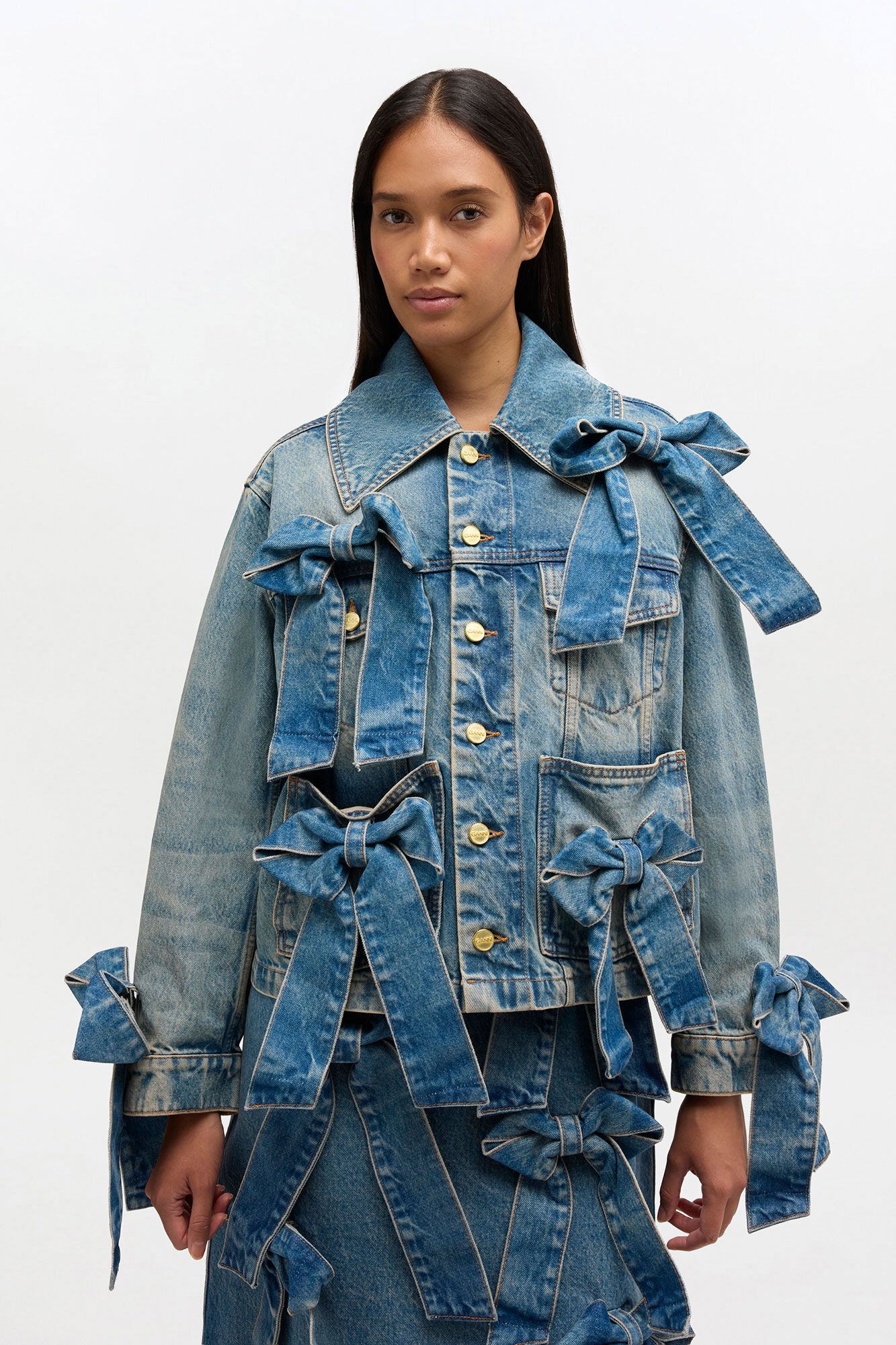 Jeansjacke aus leichtem Denim