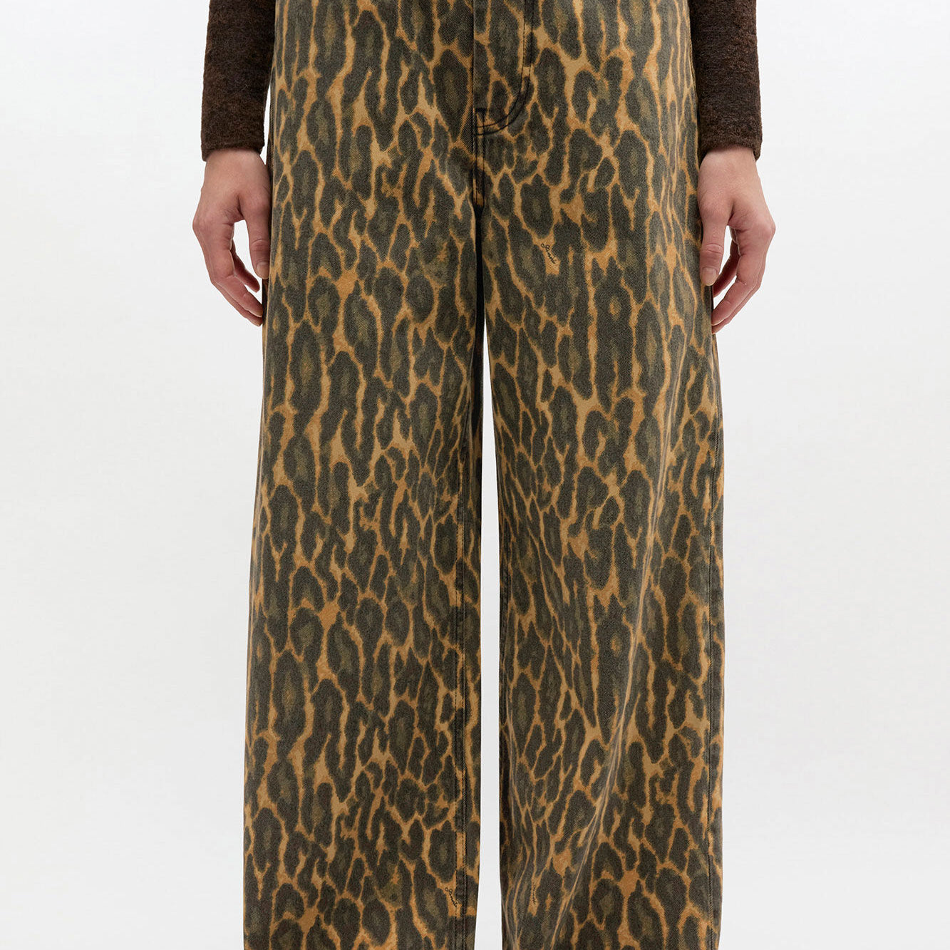 Baggy-Jeans mit Leopardenmuster