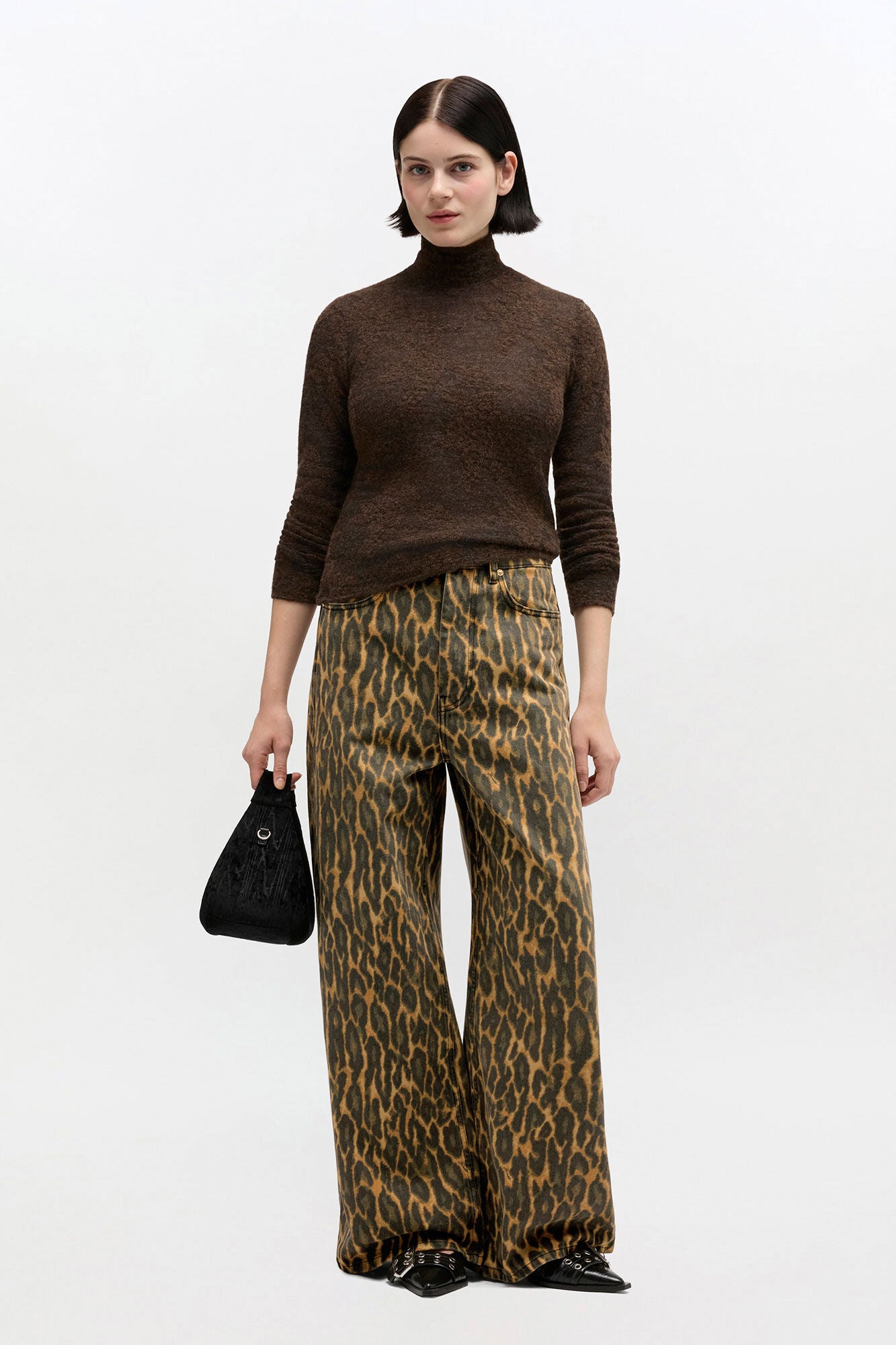 Baggy-Jeans mit Leopardenmuster