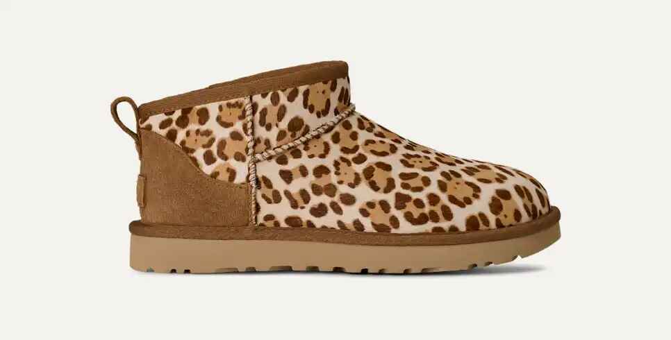 Classic Ultra Mini Plains Boot