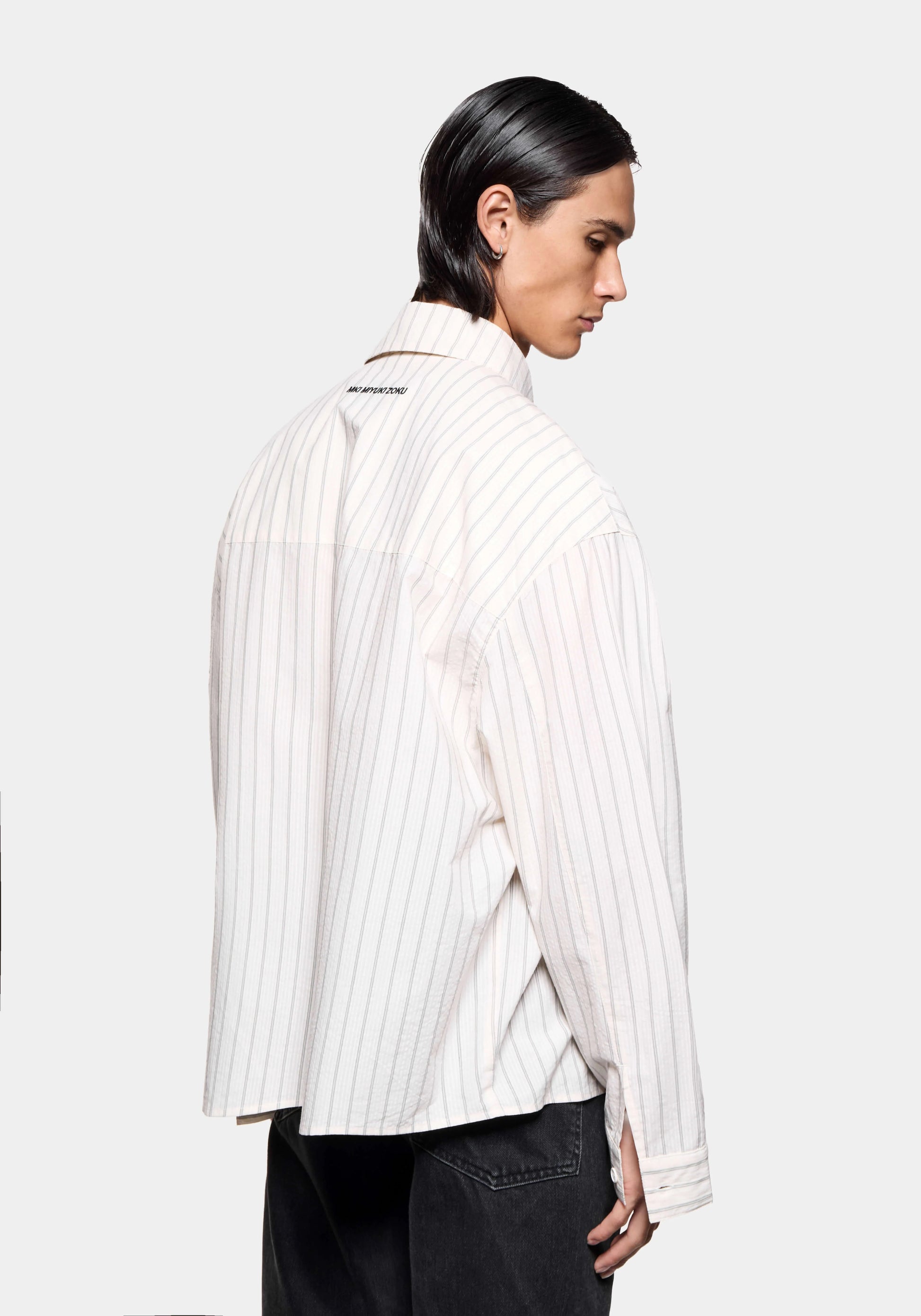 SEERSUCKER STRIPE BOX DRESS SHIRT