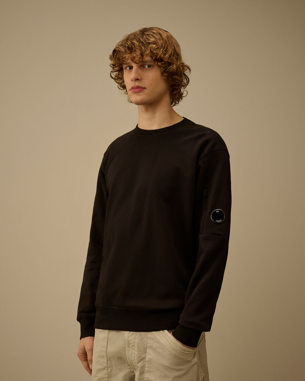 Diagonal Raised Fleece Crewneck Lens Sweatshirt