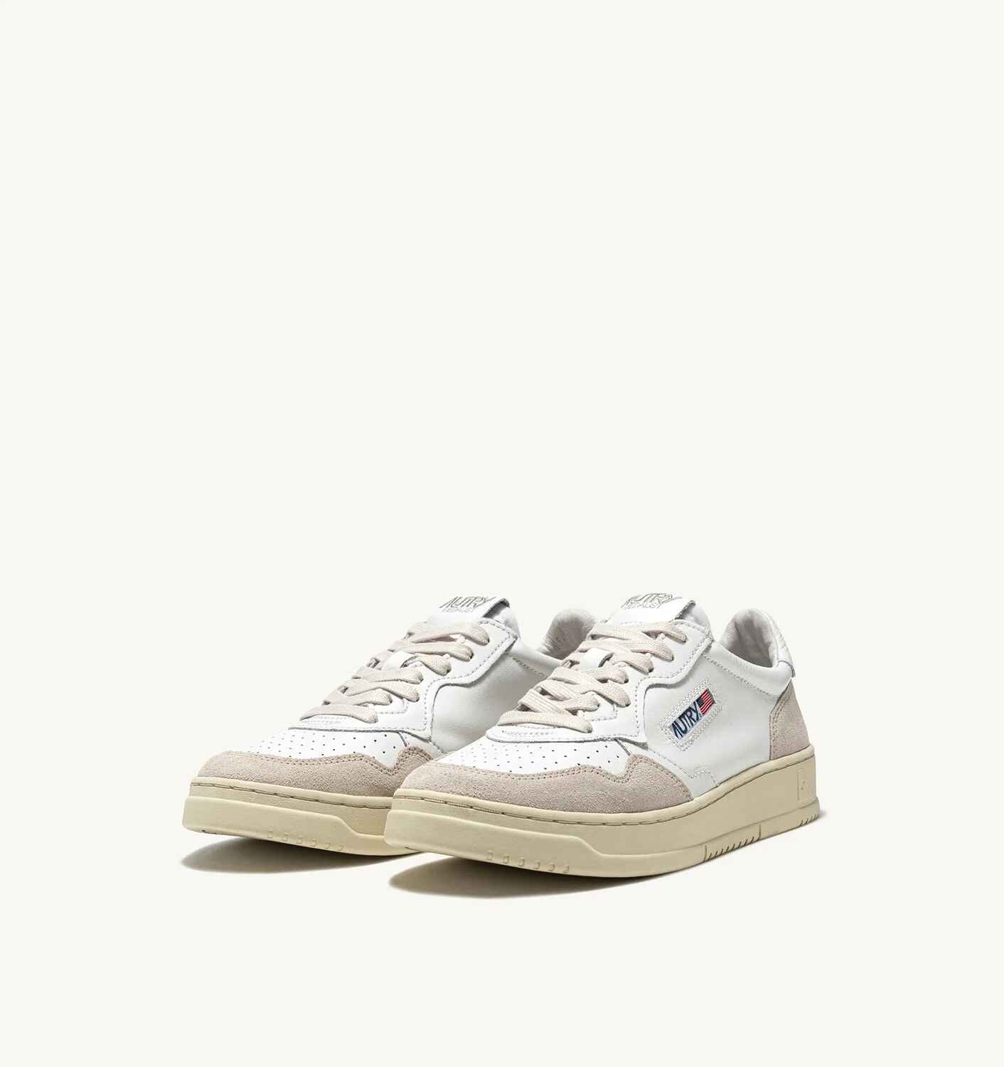 SNEAKERS MEDALIST LOW AUS WEIßEM LEDER UND BEIGEM WILDLEDER