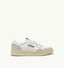 SNEAKERS MEDALIST LOW AUS WEIßEM LEDER UND BEIGEM WILDLEDER