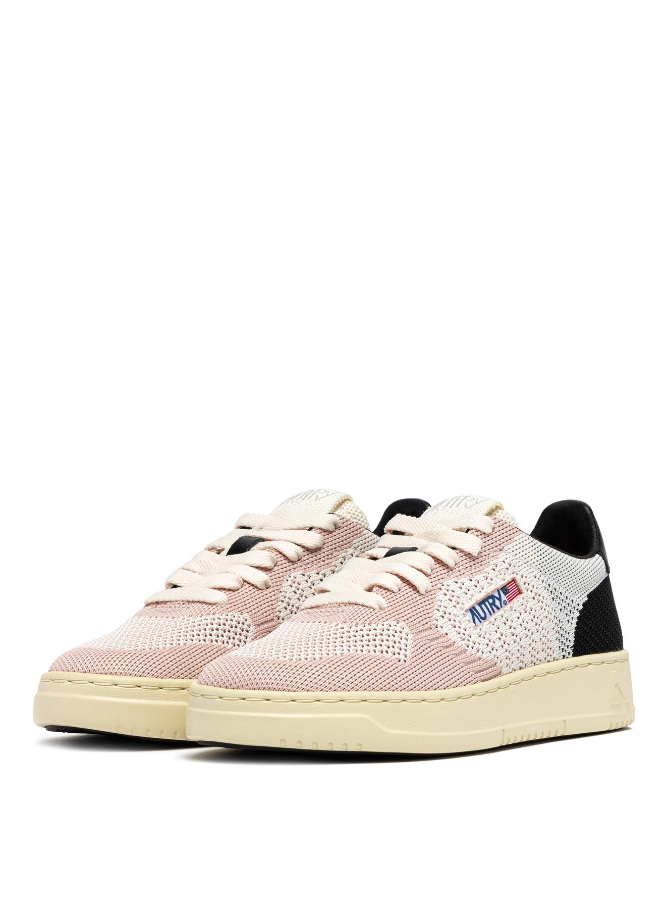 SNEAKERS MEDALIST EASEKNIT LOW AUS STRICK IN ELFENBEIN, SCHWARZ UND POWDER