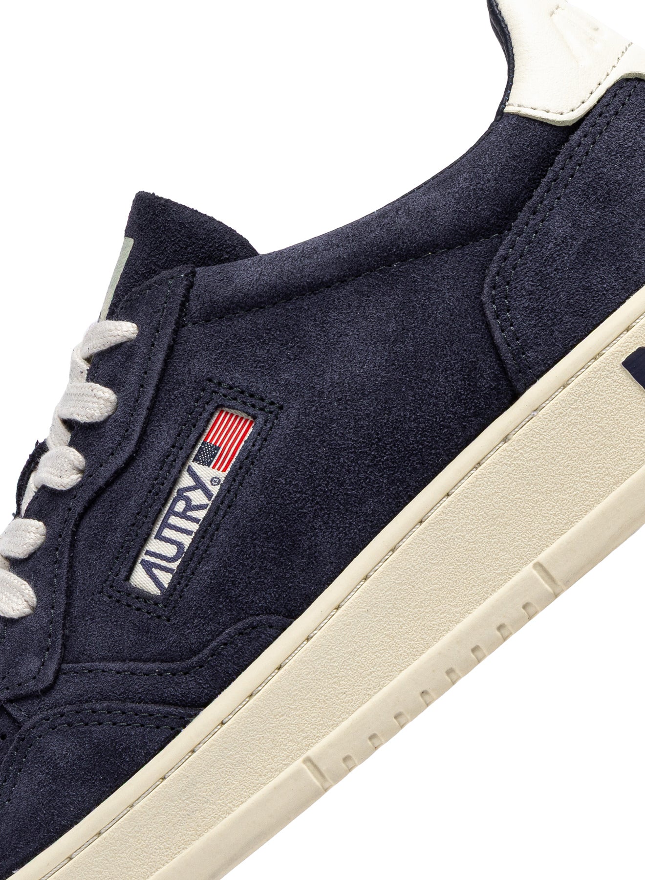 SNEAKERS MEDALIST LOW AUS WILDLEDER IN SPACE UND WEISS