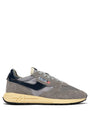 SNEAKERS REELWIND AUS NYLON UND WILDLEDER IN PLUMBEO UND BLUE SPACE
