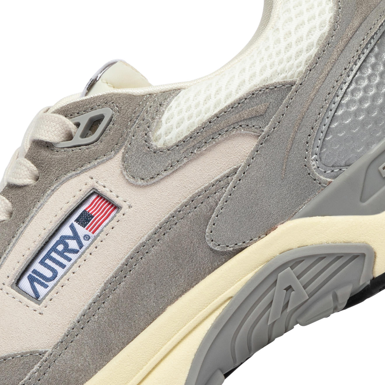 SNEAKERS HYPERWAY AUS MESH UND WILDLEDER IN WEISS UND PLUMBLEO