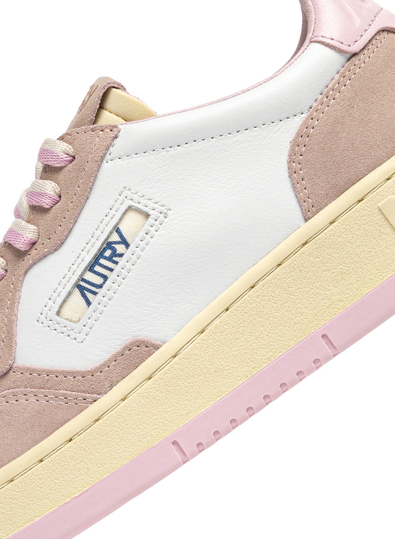 SNEAKERS MEDALIST LOW AUS WILDLEDER UND LEDER