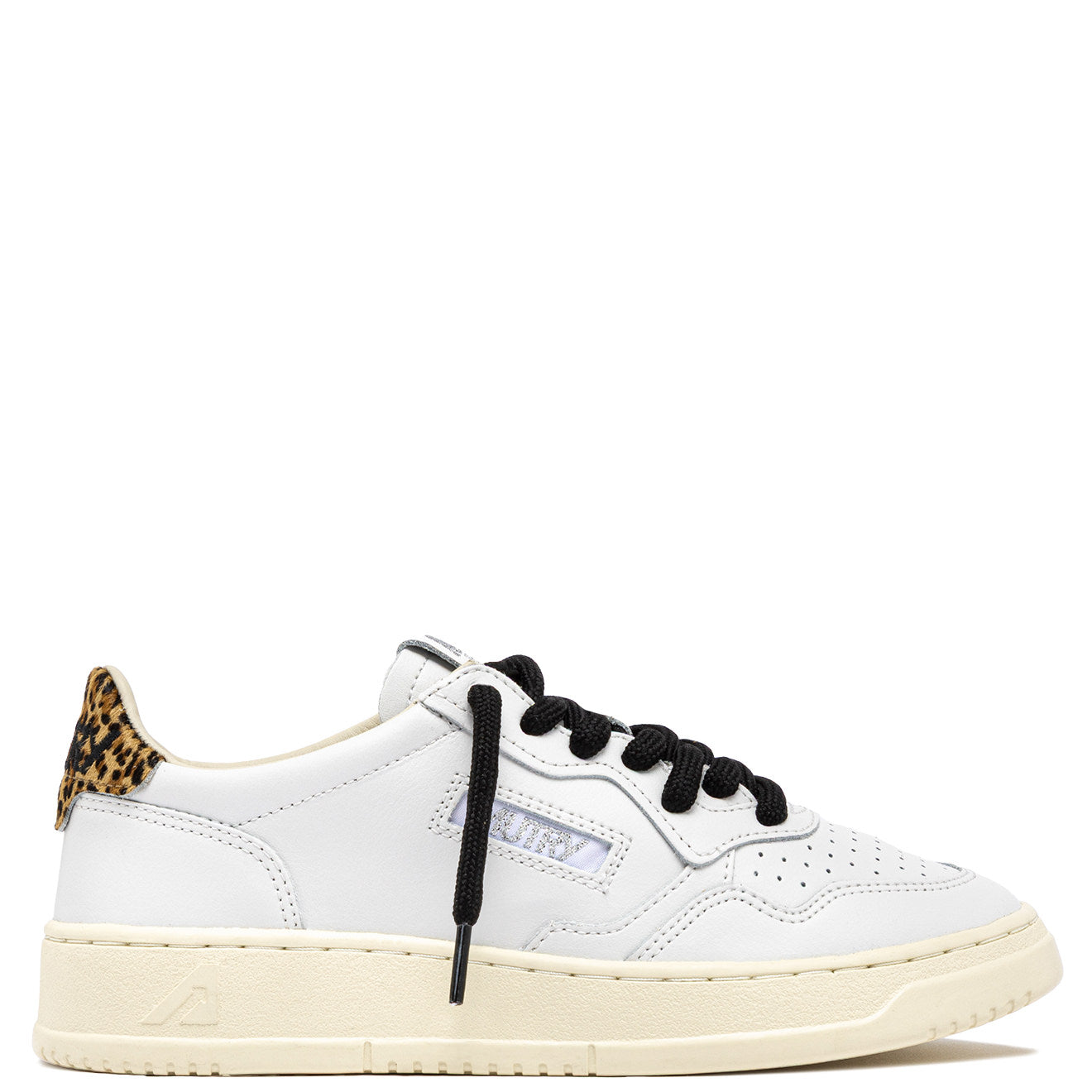 SNEAKERS MEDALIST LOW AUS LEDER IN WEISS UND LEOPARD