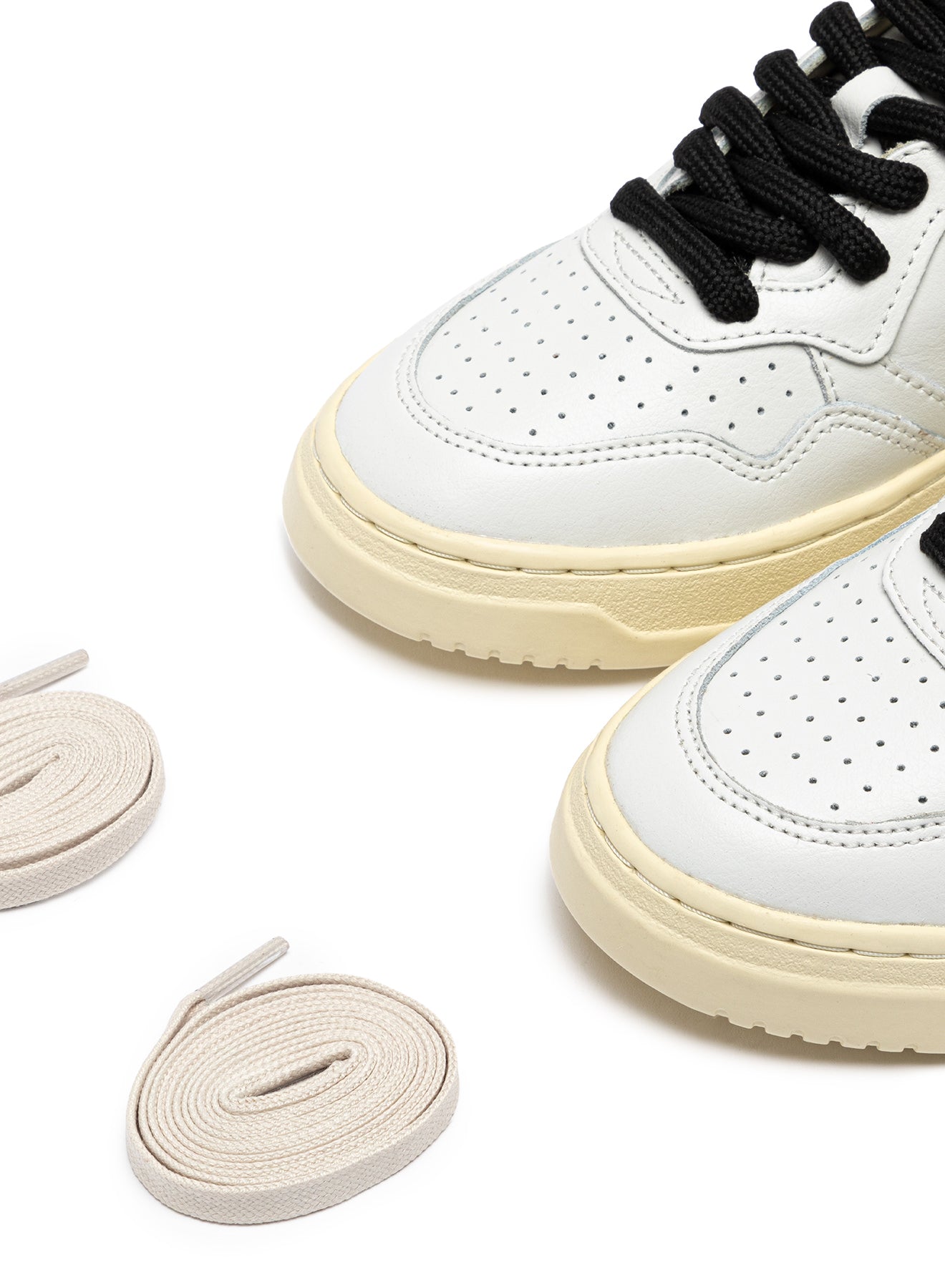 SNEAKERS MEDALIST LOW AUS LEDER IN WEISS UND LEOPARD