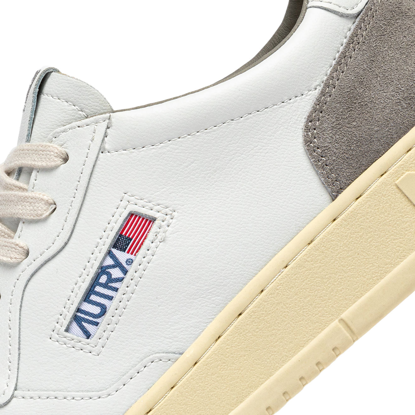 SNEAKERS MEDALIST LOW AUS LEDER IN WEISS UND WILDLEDER IN VAPOR
