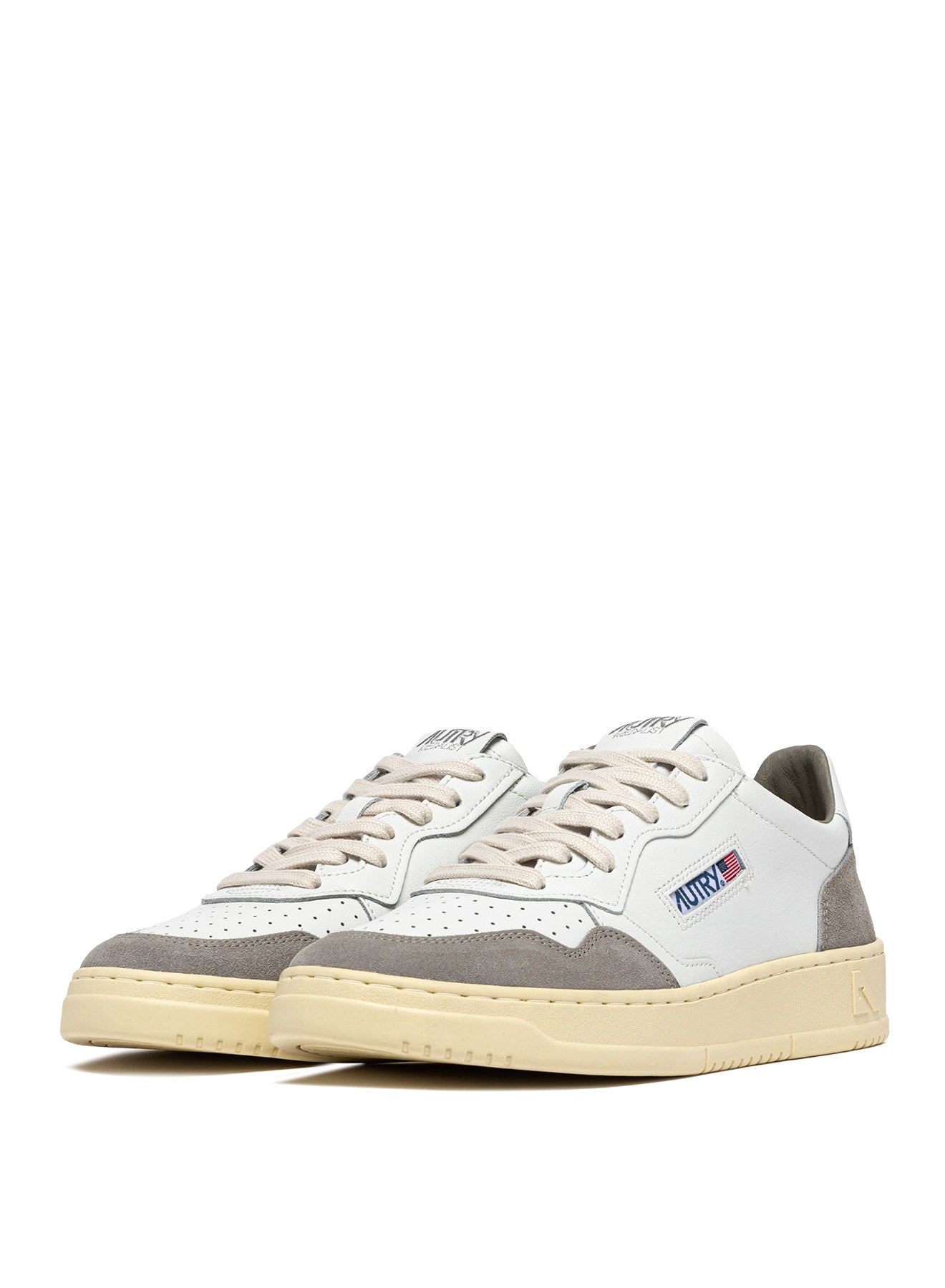 SNEAKERS MEDALIST LOW AUS LEDER IN WEISS UND WILDLEDER IN VAPOR
