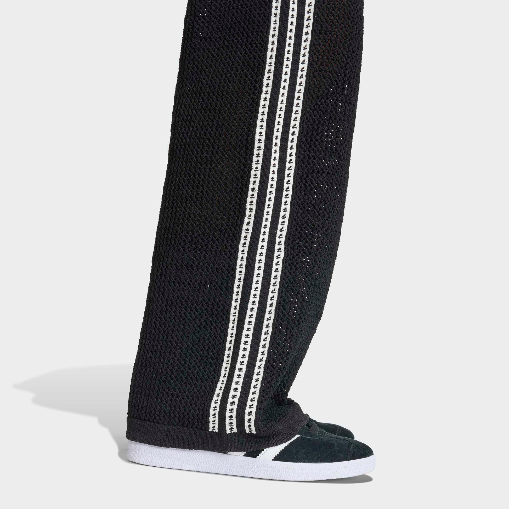 KNITTED CROCHET FIREBIRD TRAININGSHOSE