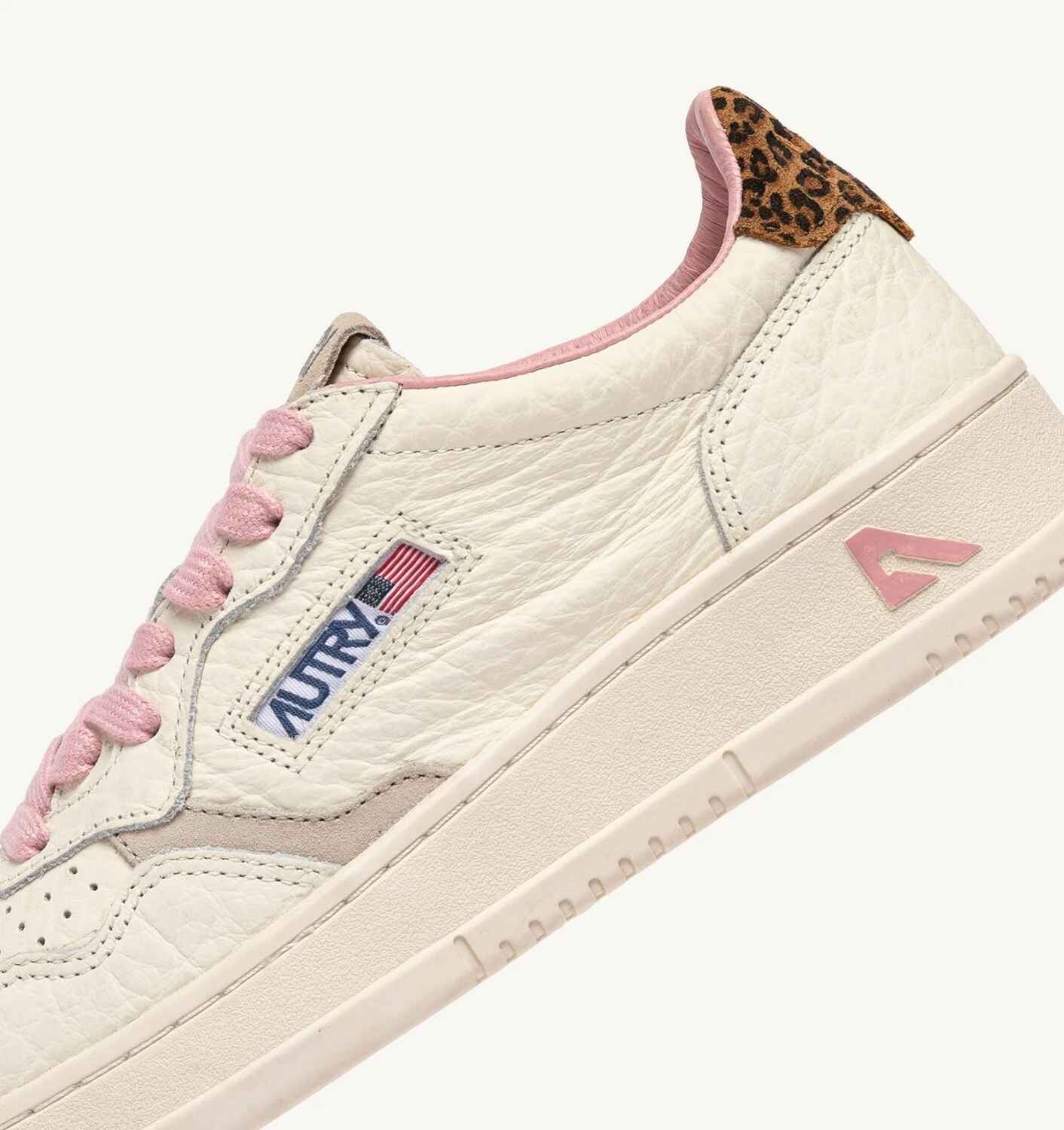 SNEAKERS MEDALIST LOW AUS LEDER IN SAND UND LEOPARD