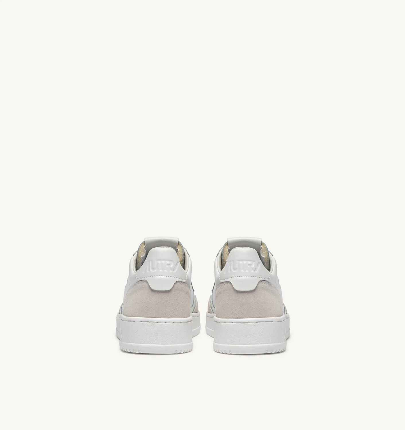 SNEAKERS MEDALIST LOW AUS WILDLEDER UND LEDER IN WEISS