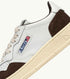SNEAKERS MEDALIST LOW AUS LEDER IN WEISS UND WILDLEDER IN MOGANO