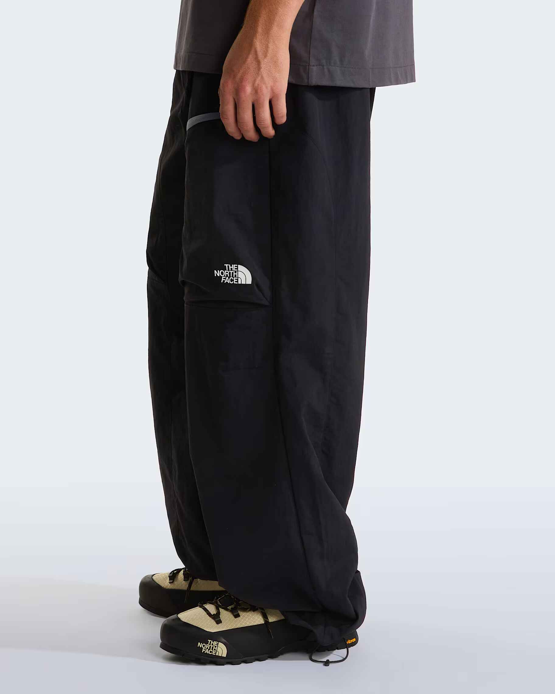 NSE Hose mit Gürtel in Unisex