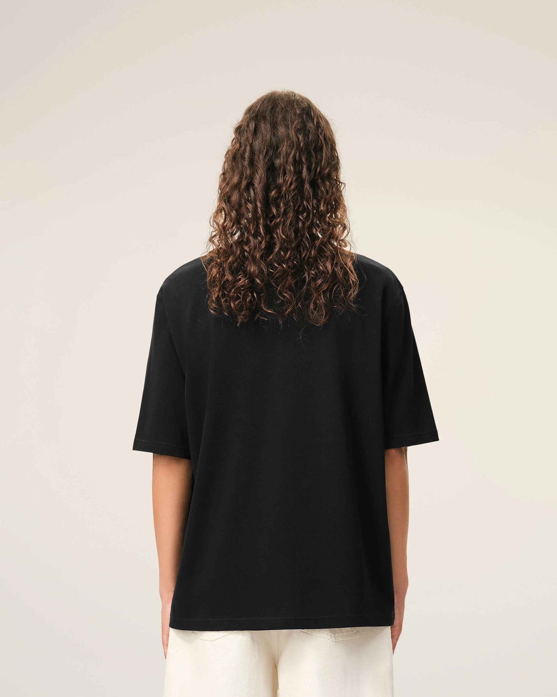 T-Shirt aus schwarzer Baumwolle mit Prägung