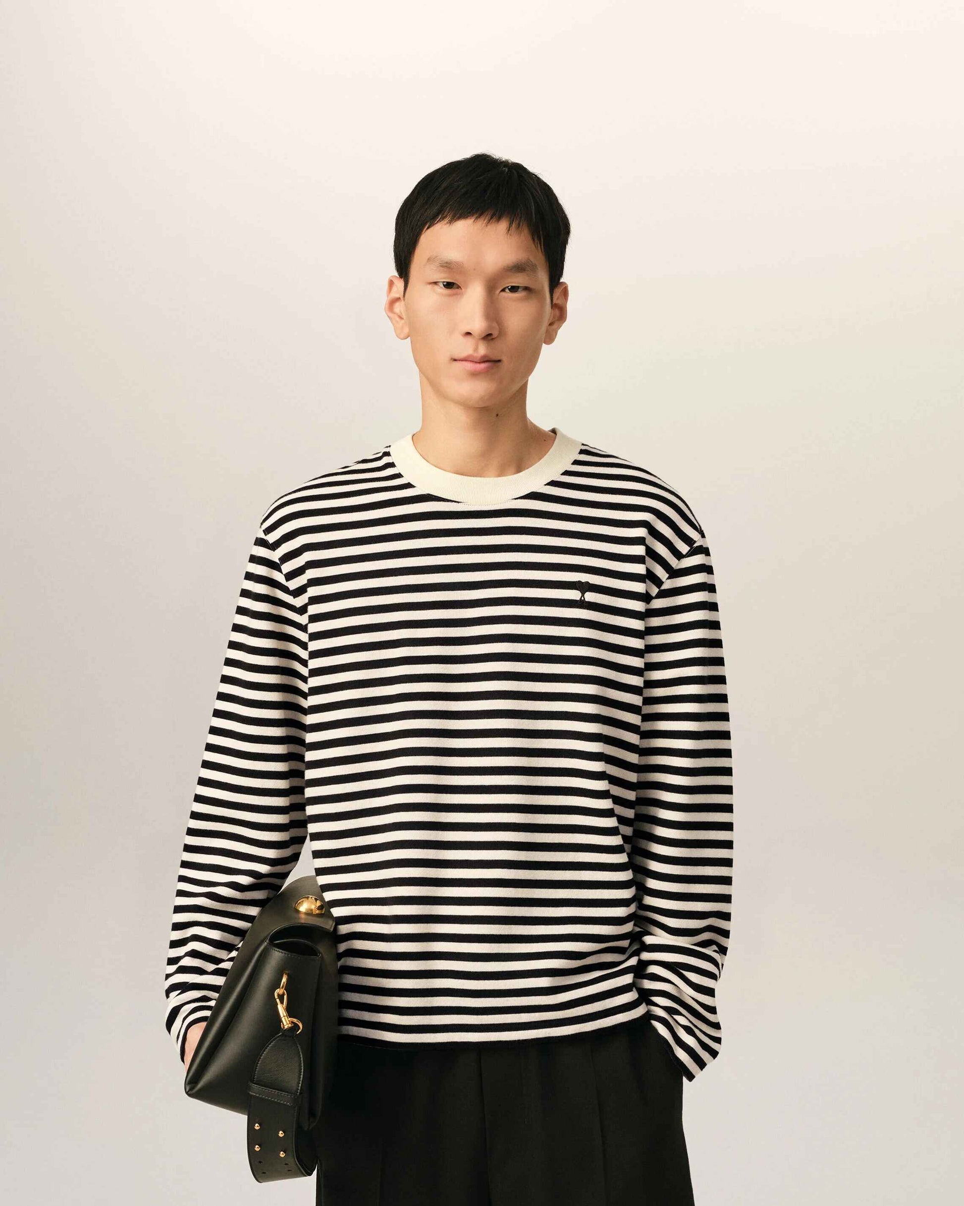 T-Shirt aus schwarzer und weißer Baumwolle im Marinière-Stil