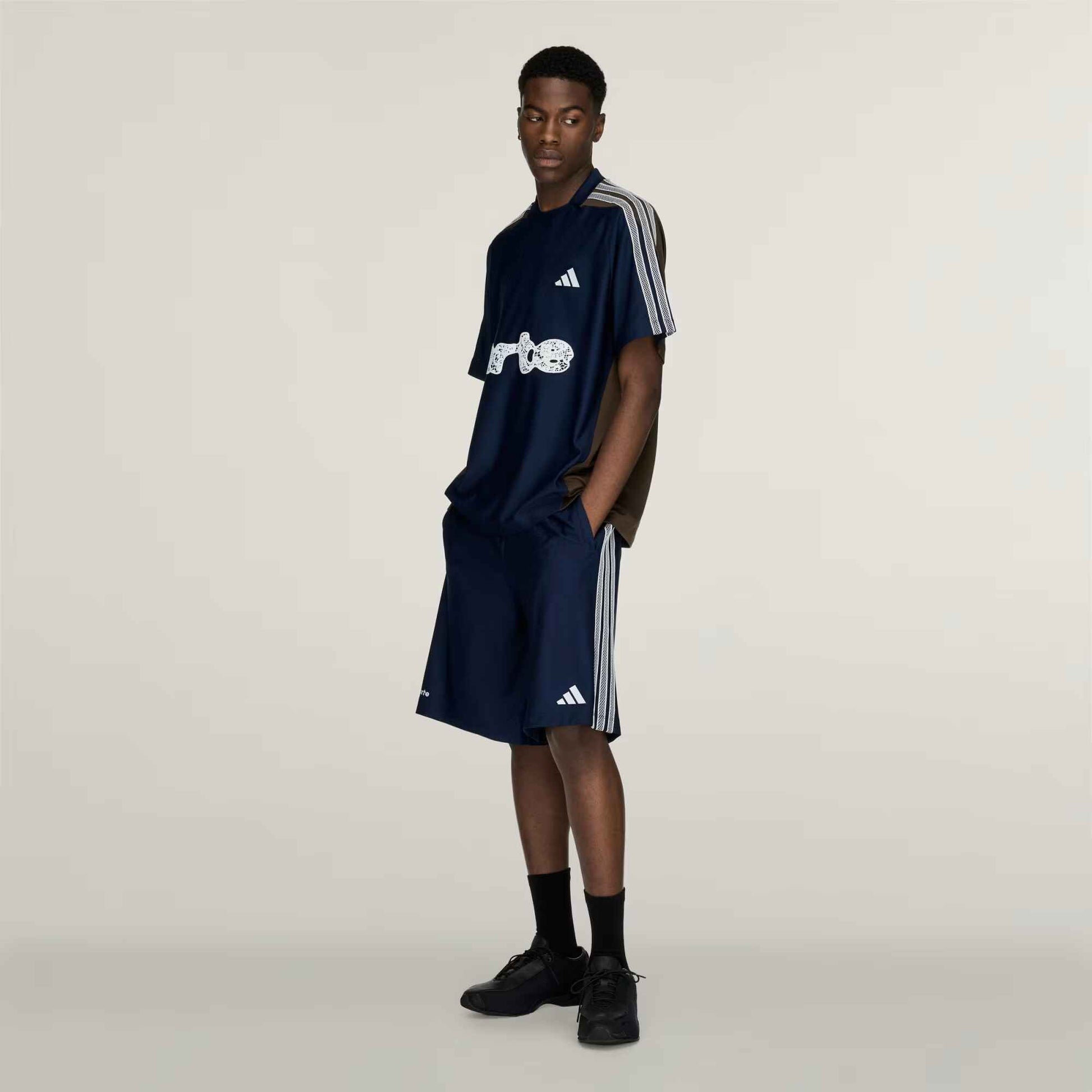 adidas x Arte Antwerp Trikot, Materialmix