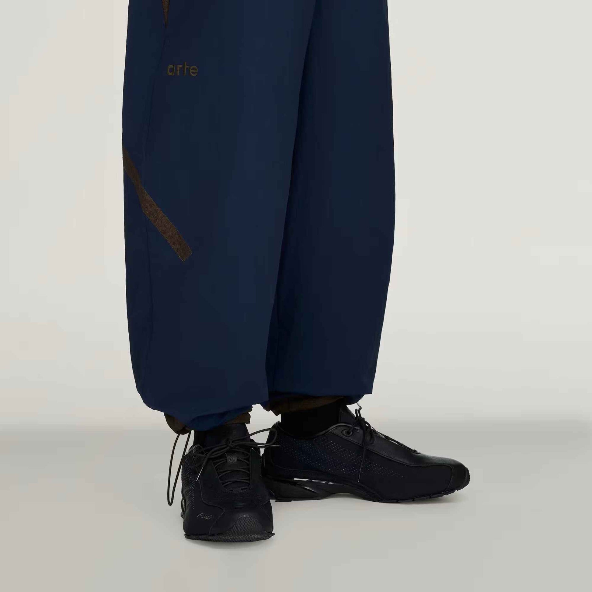 adidas x Arte Antwerp Z.N.E. Trainingshose, Materialmix