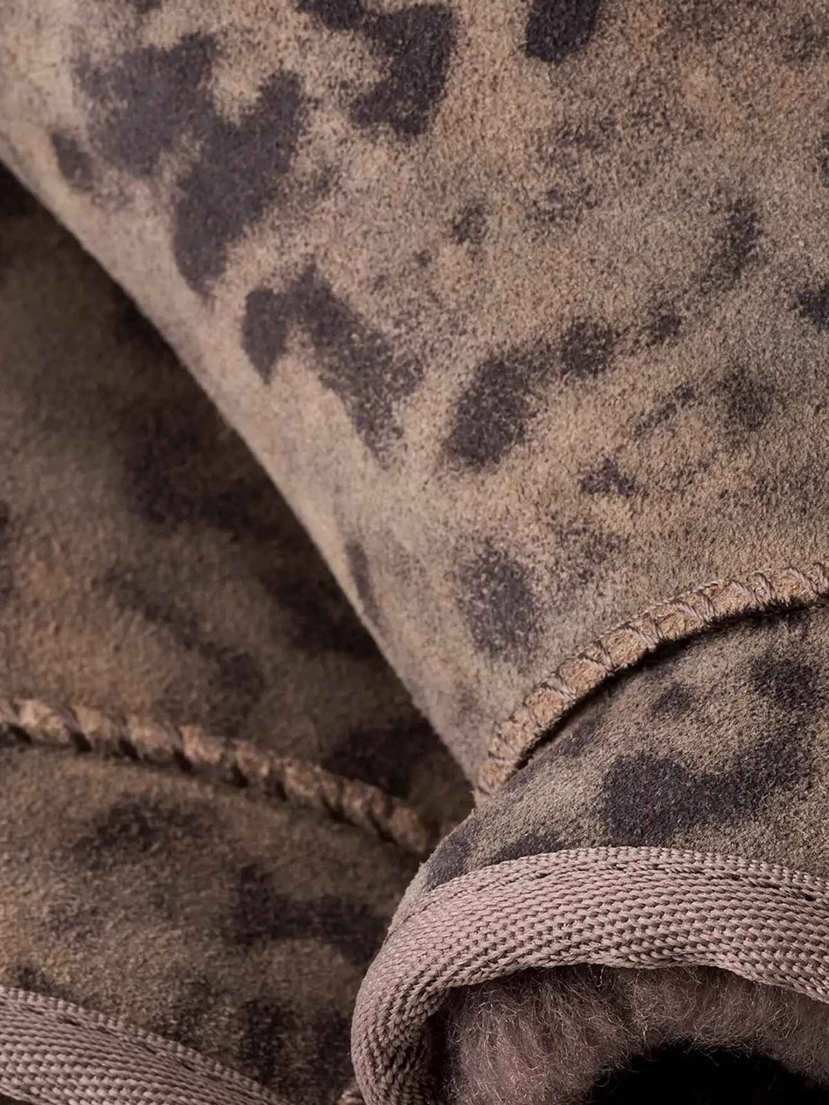 Classic Ultra Mini Spotted Boot